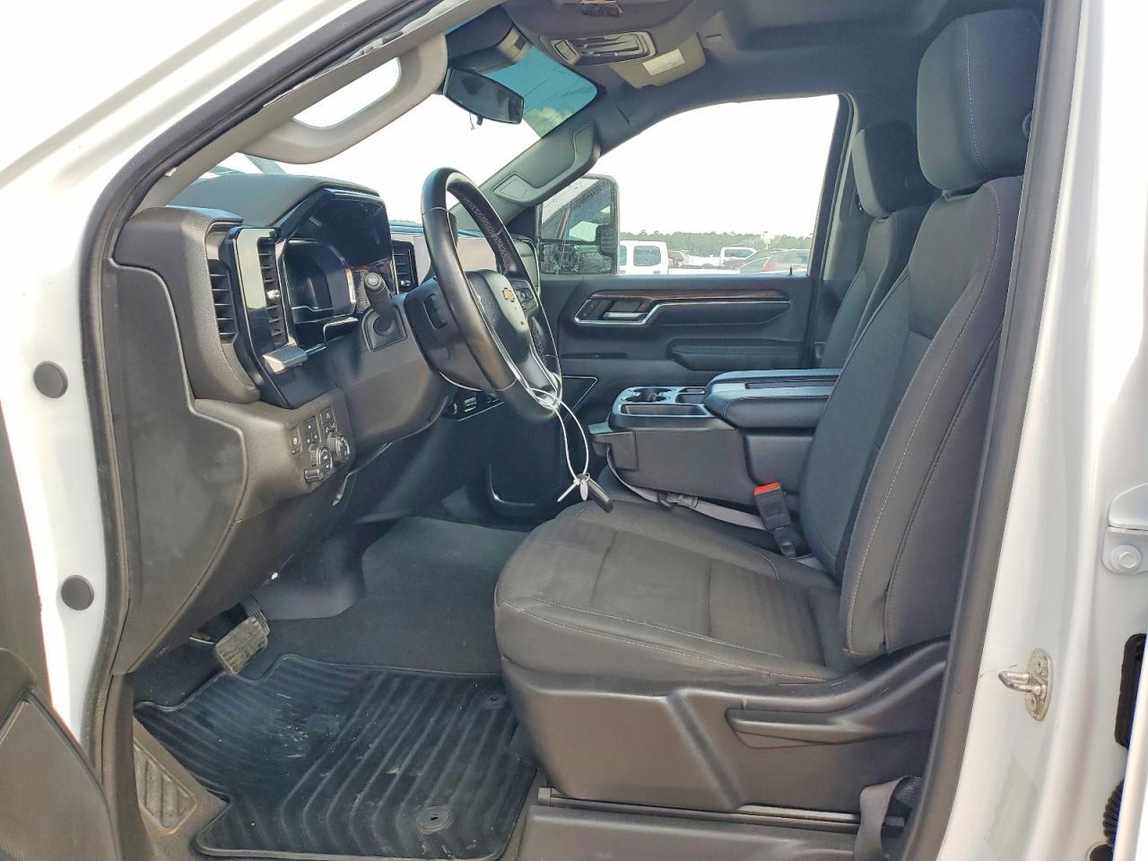 2024 Chevrolet Silverado K2500 Heavy Duty Lt - Image 7