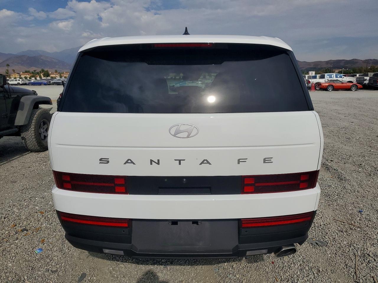 2025 Hyundai Santa Fe Se - Image 6