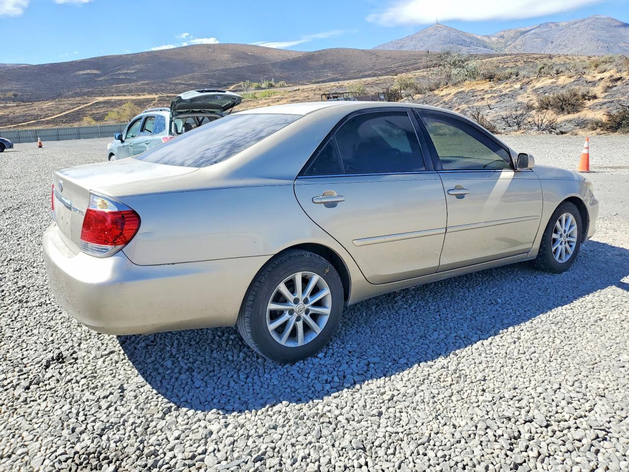 2006 Toyota Camry Le - Image 3