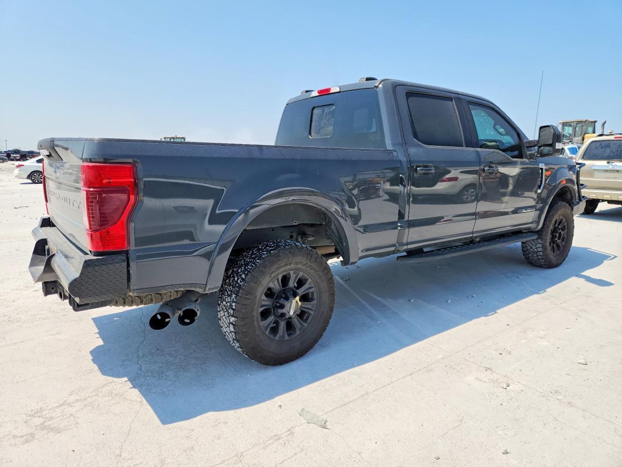 2021 Ford F250 Super Duty - Фото 3