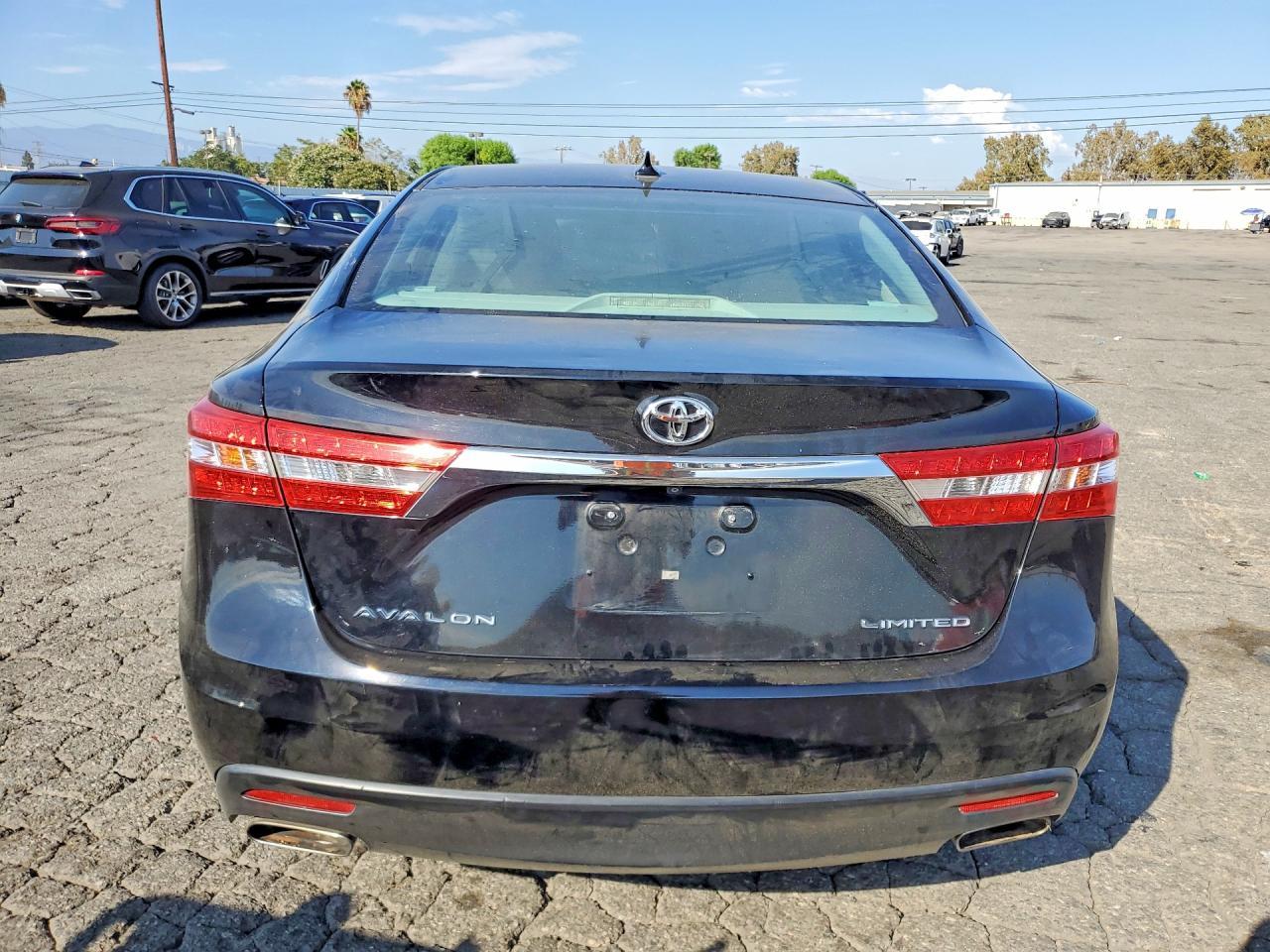 2013 Toyota Avalon Limited - Image 6