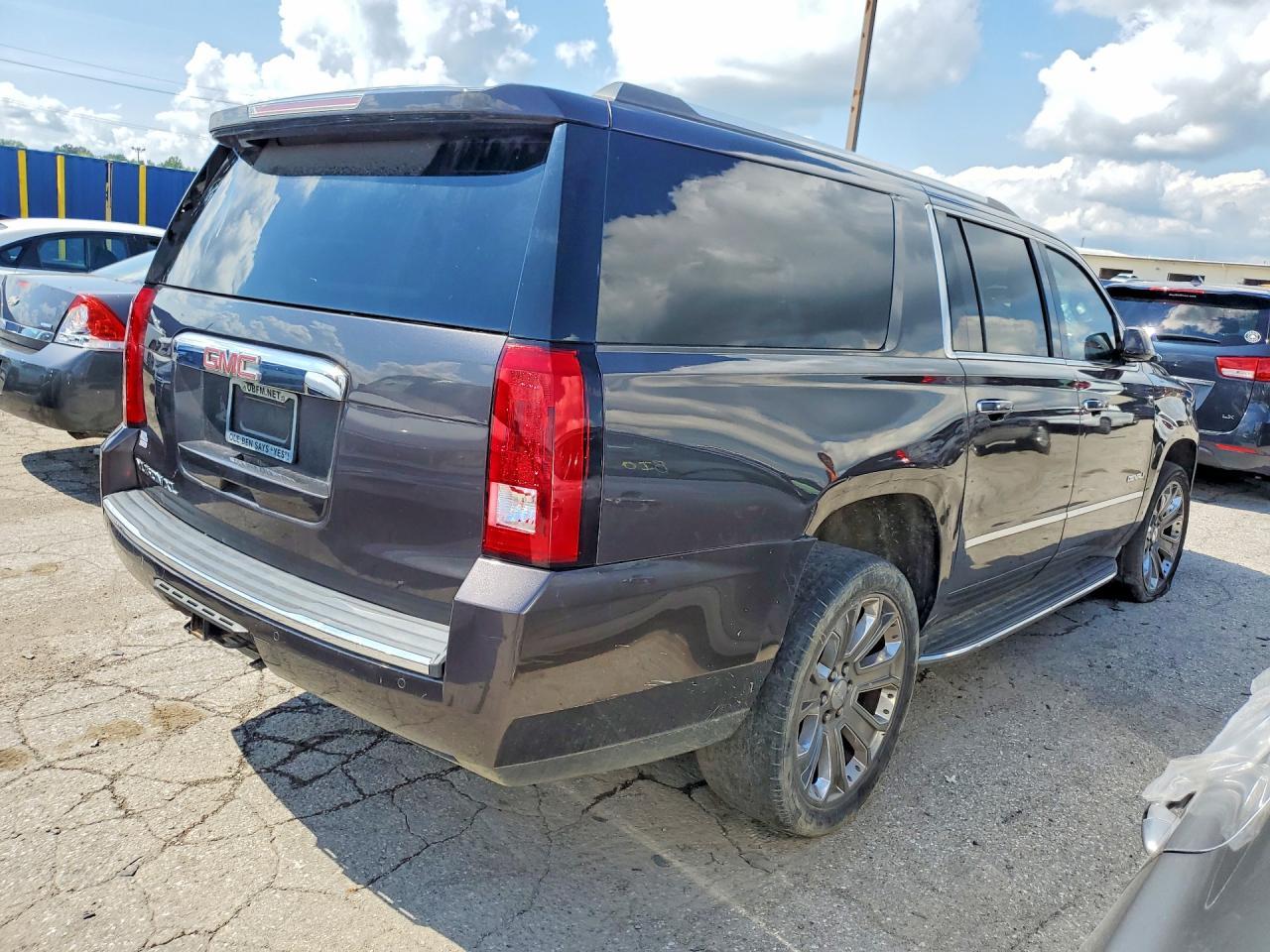 2016 GMC Yukon Xl Denali - Фото 3