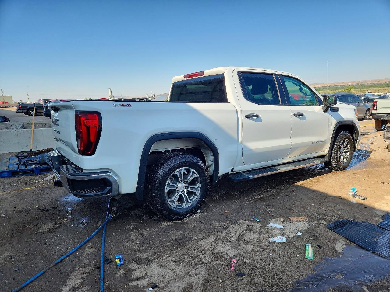2024 GMC Sierra K1500 - Image 3