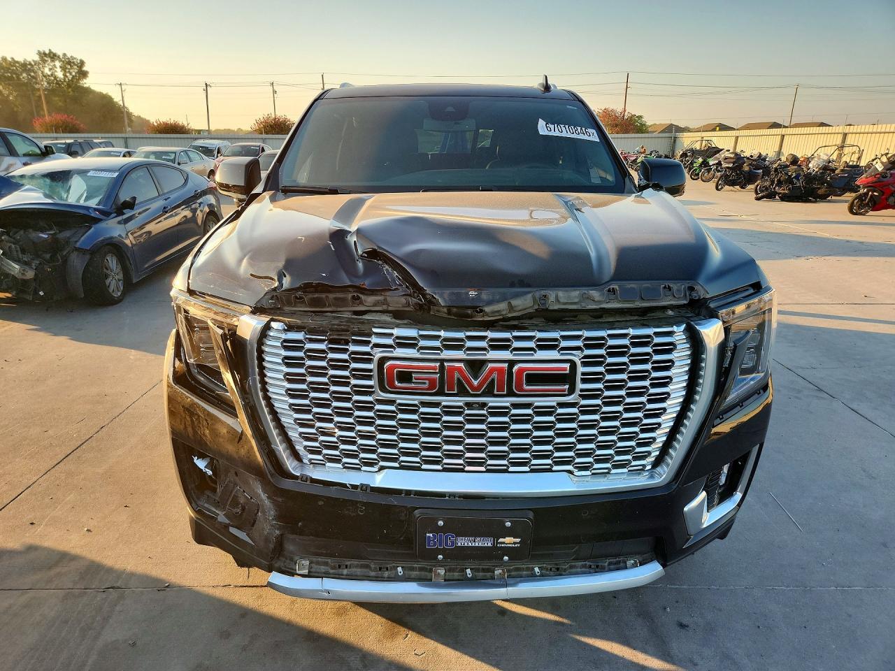 2023 GMC Yukon Denali - Image 5