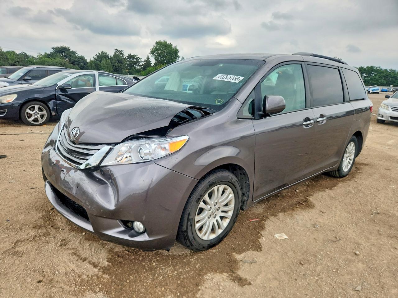 2015 Toyota Sienna Xle Premium 8-Passenger