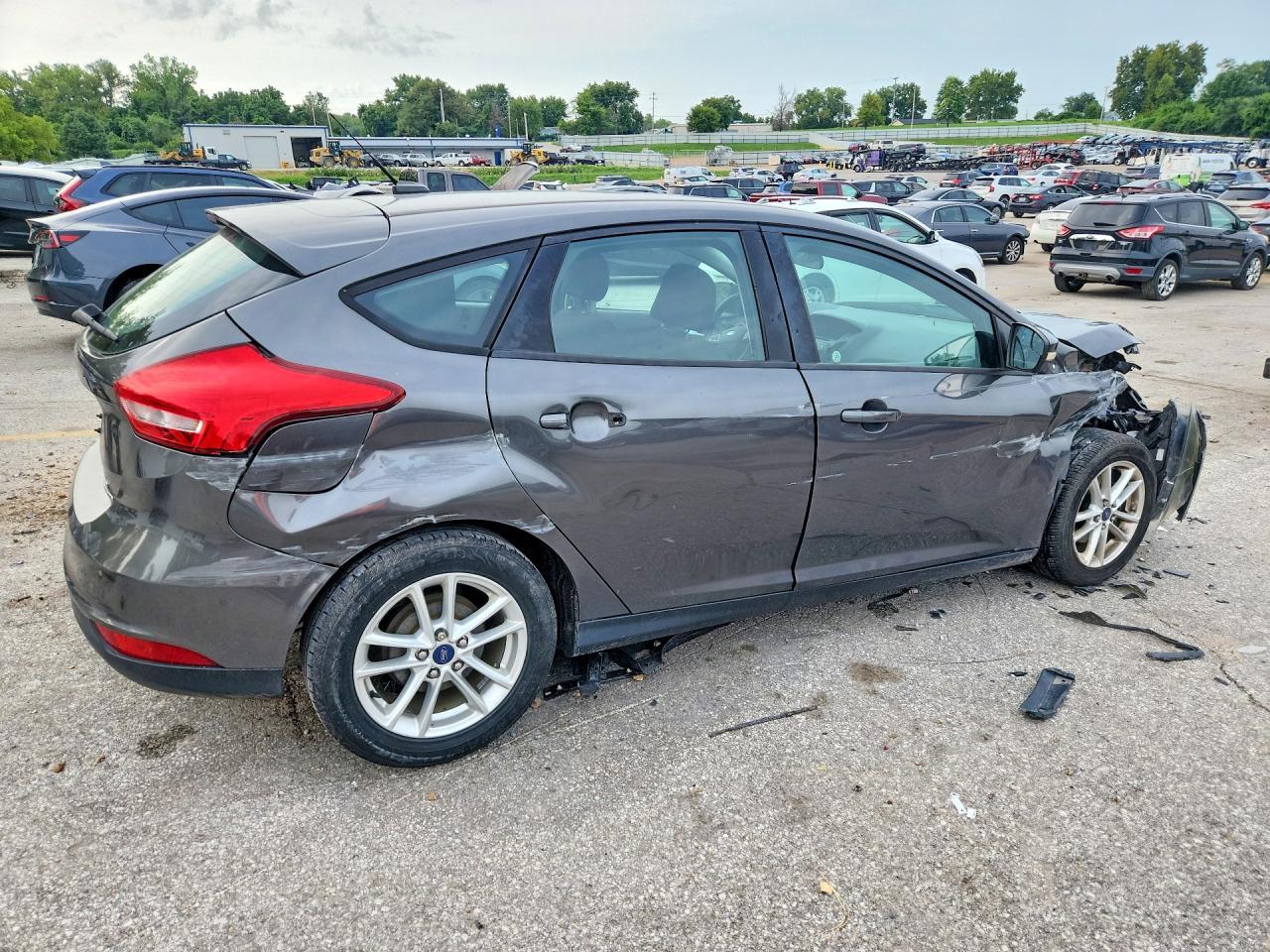 2016 Ford Focus Se - Фото 3