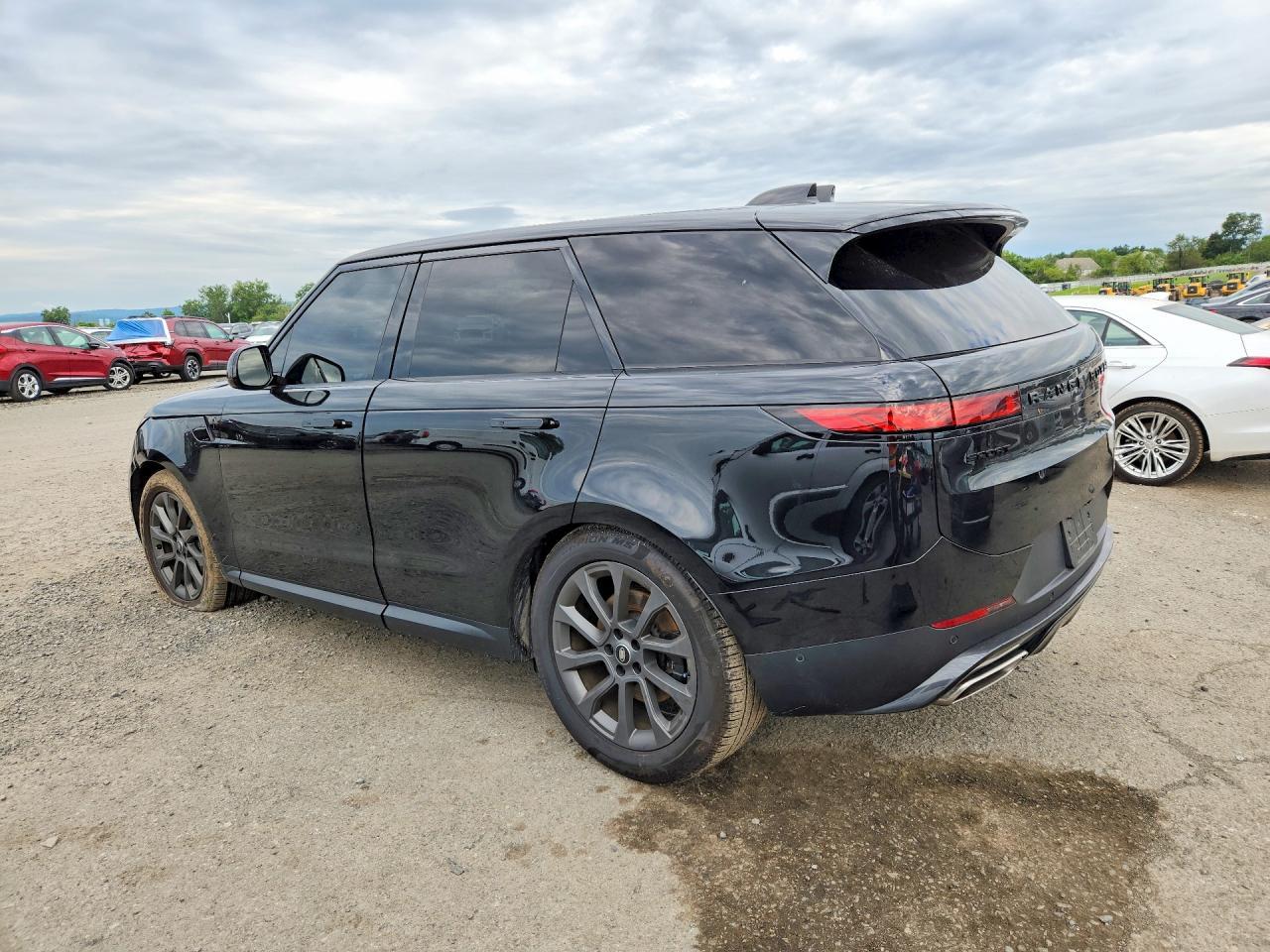 2025 Land Rover Range Rover Sport Se - Image 2