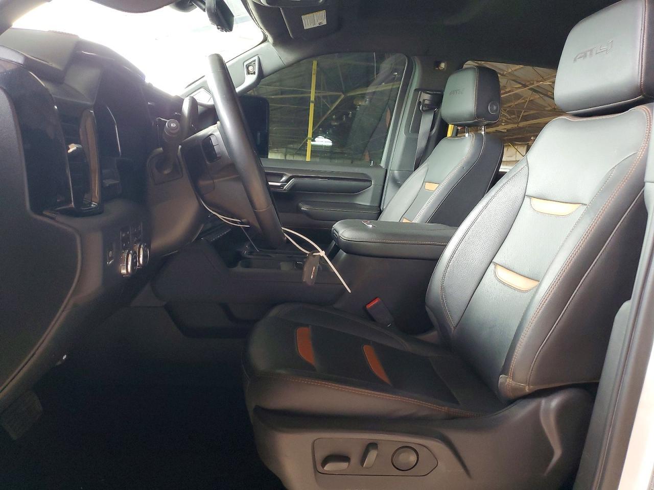 2024 GMC Sierra - Image 7