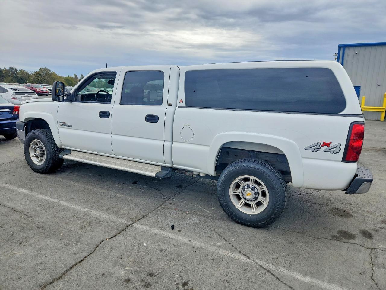 2004 Chevrolet Silverado K2500 Heavy Duty - Фото 2