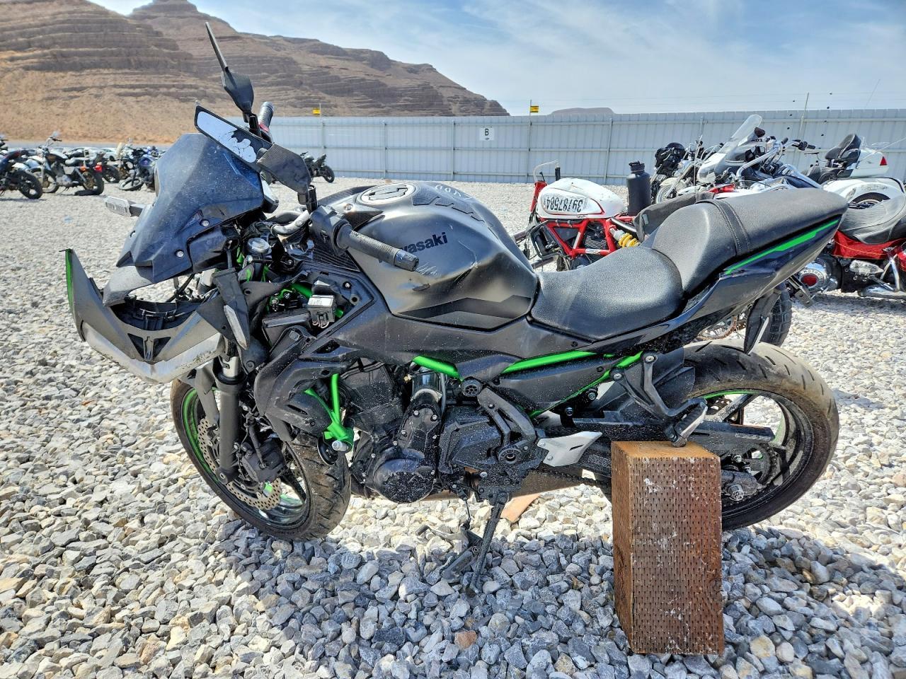 2023 Kawasaki Er650 N - Фото 3