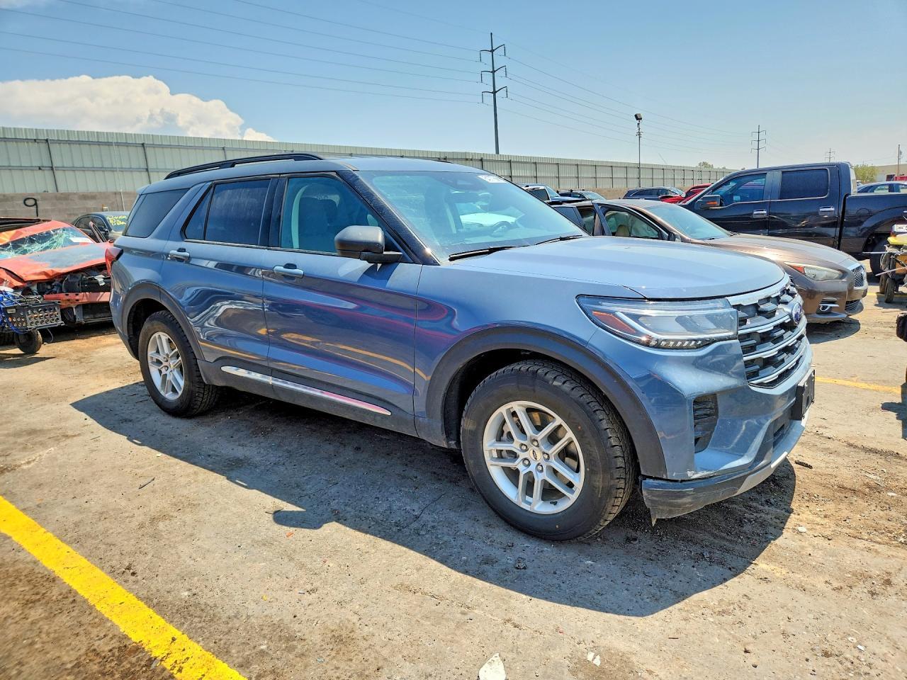 2025 Ford Explorer Active - Фото 4