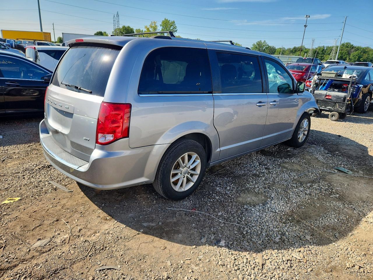 2020 Dodge Grand Caravan Sxt - Image 3