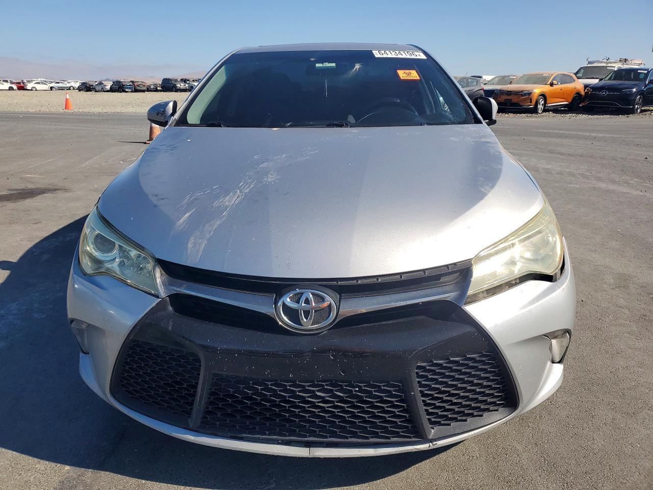 2017 Toyota Camry Se - Image 5