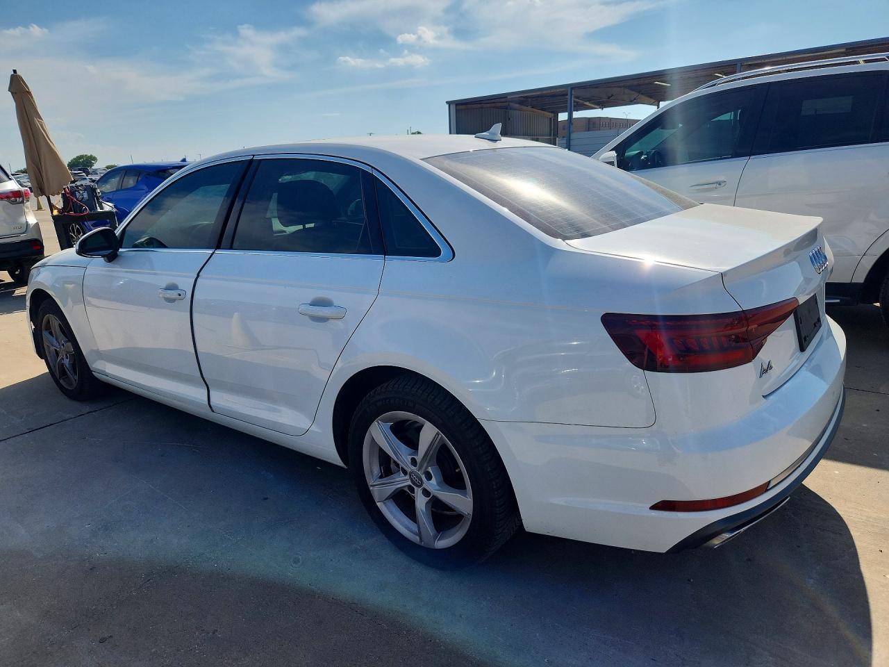 2019 Audi A4 Premium - Фото 2