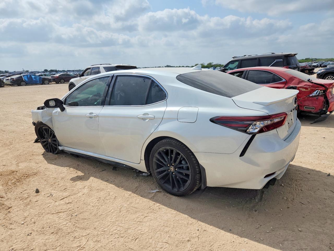 2023 Toyota Camry Xse - Фото 2