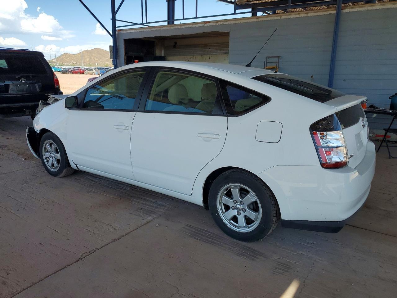 2005 Toyota Prius Base - Фото 2