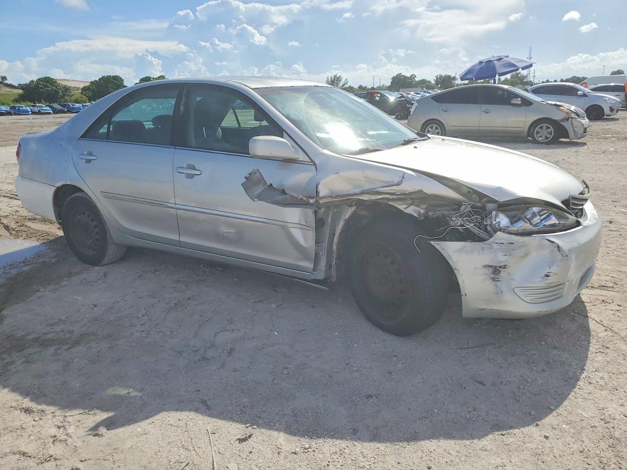 2005 Toyota Camry Le - Фото 4