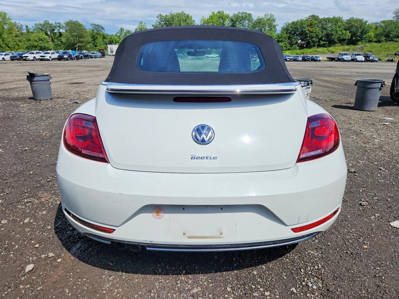 2019 Volkswagen Beetle S - Фото 6