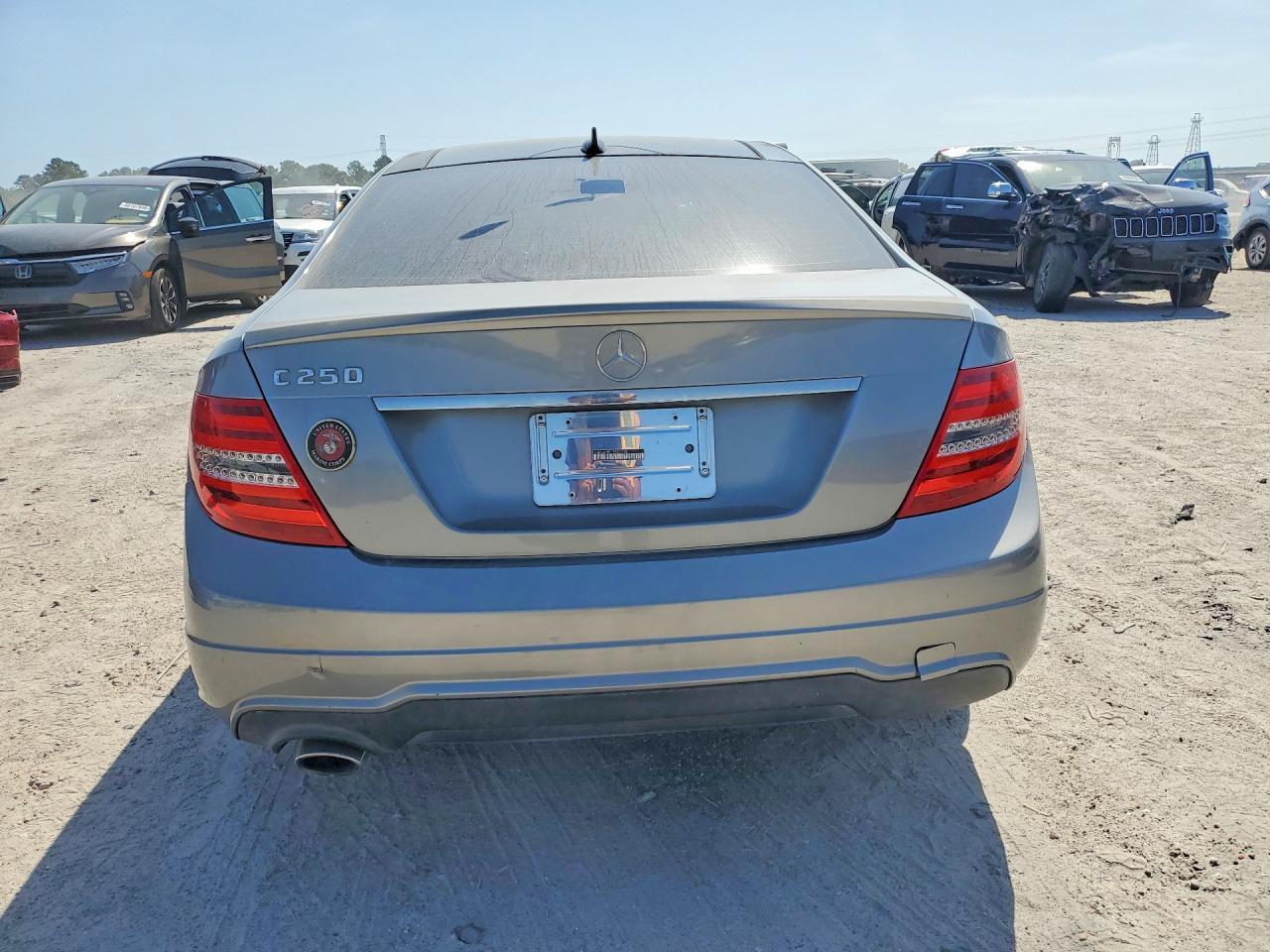 2013 Mercedes-Benz C 250 - Фото 6