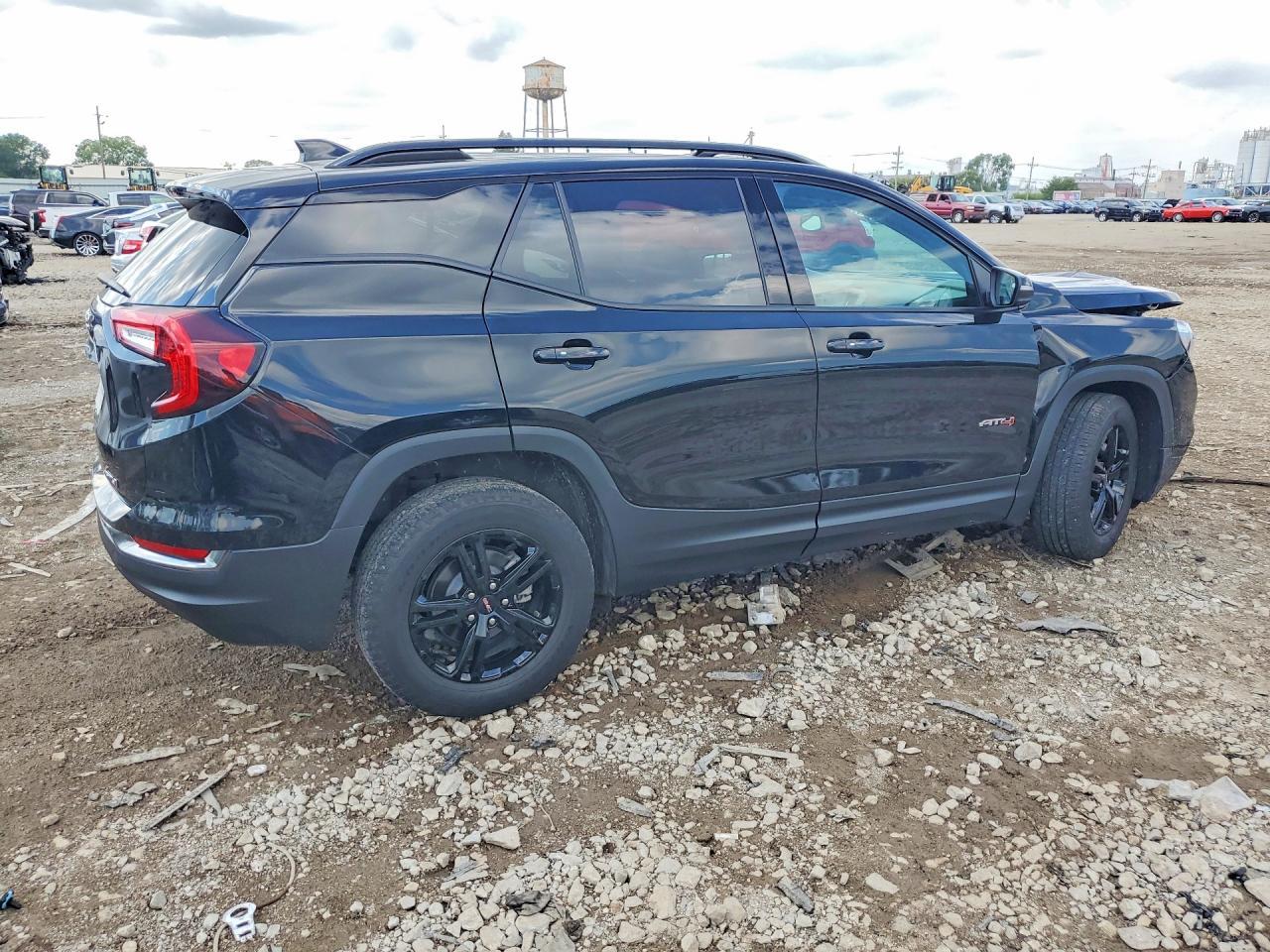 2023 GMC Terrain At4 - Фото 3