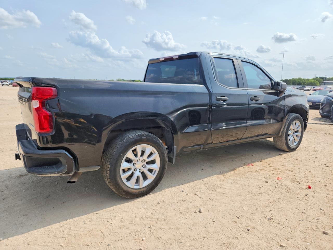 2021 Chevrolet Silverado C1500 Custom - Фото 3