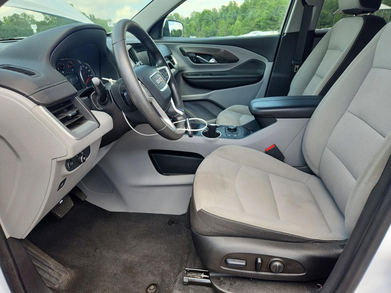 2023 GMC Terrain Sle - Image 7