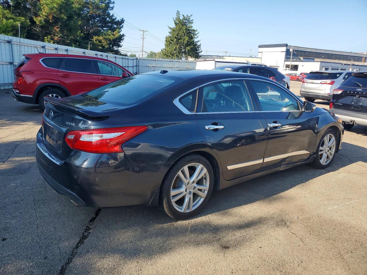 2016 Nissan Altima 3.5 Sl - Image 3