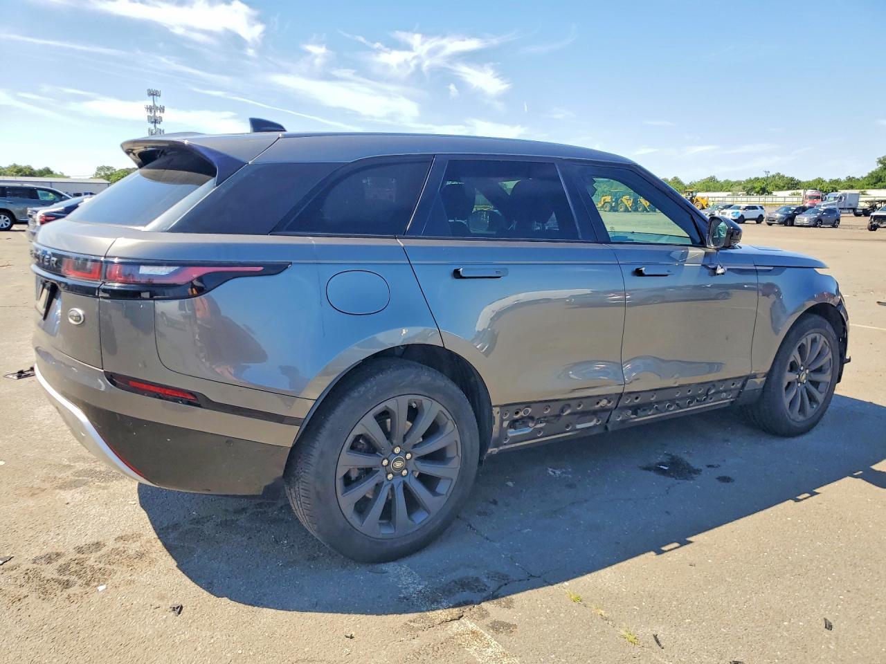 2019 Land Rover Range Rover Velar R-Dynamic Se - Image 3