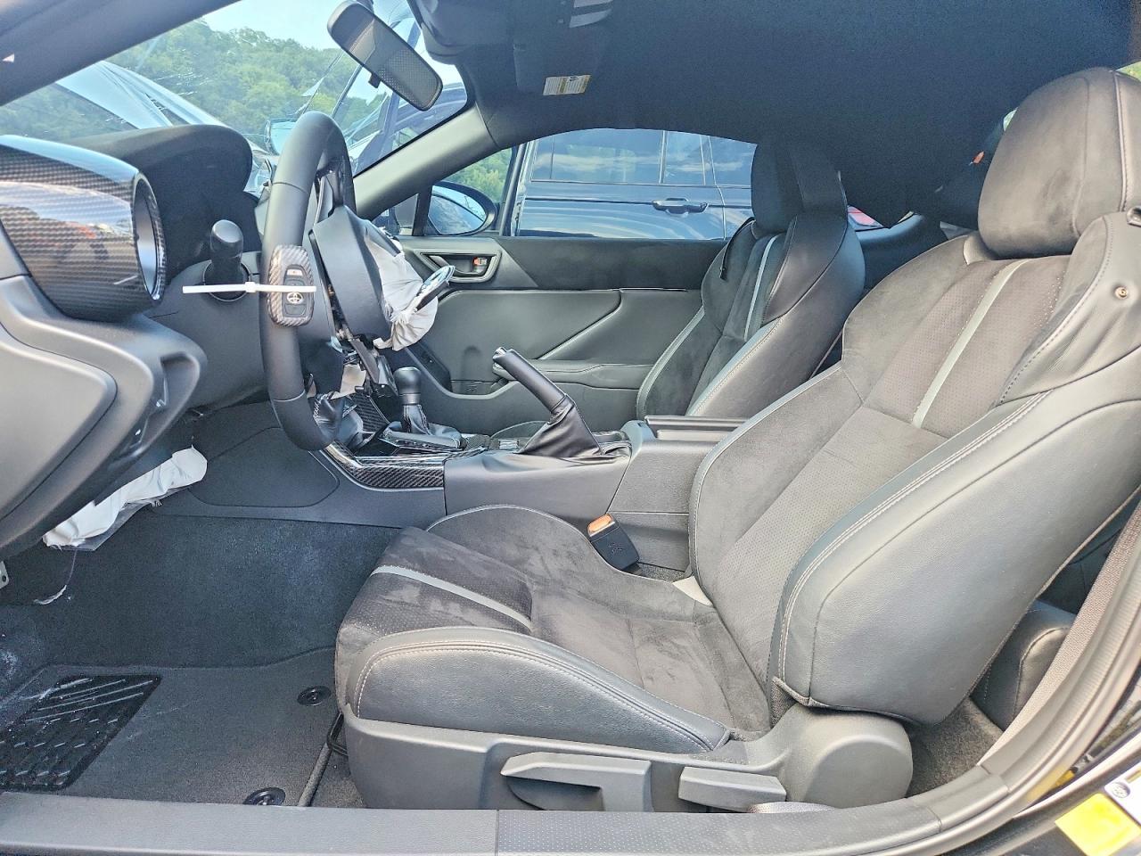 2026 Toyota Gr 86 Premium - Image 7