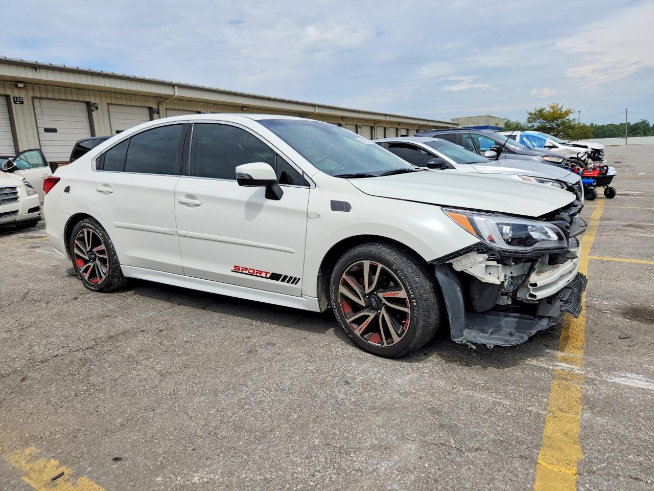 2017 Suba Legacy Spo - Фото 4