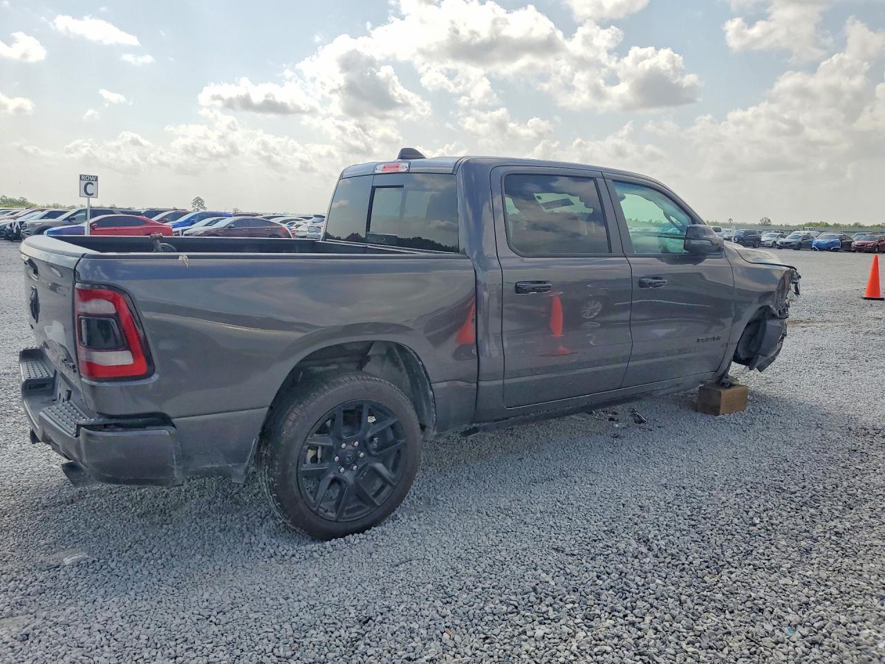 2024 Ram 1500 Laramie - Фото 3