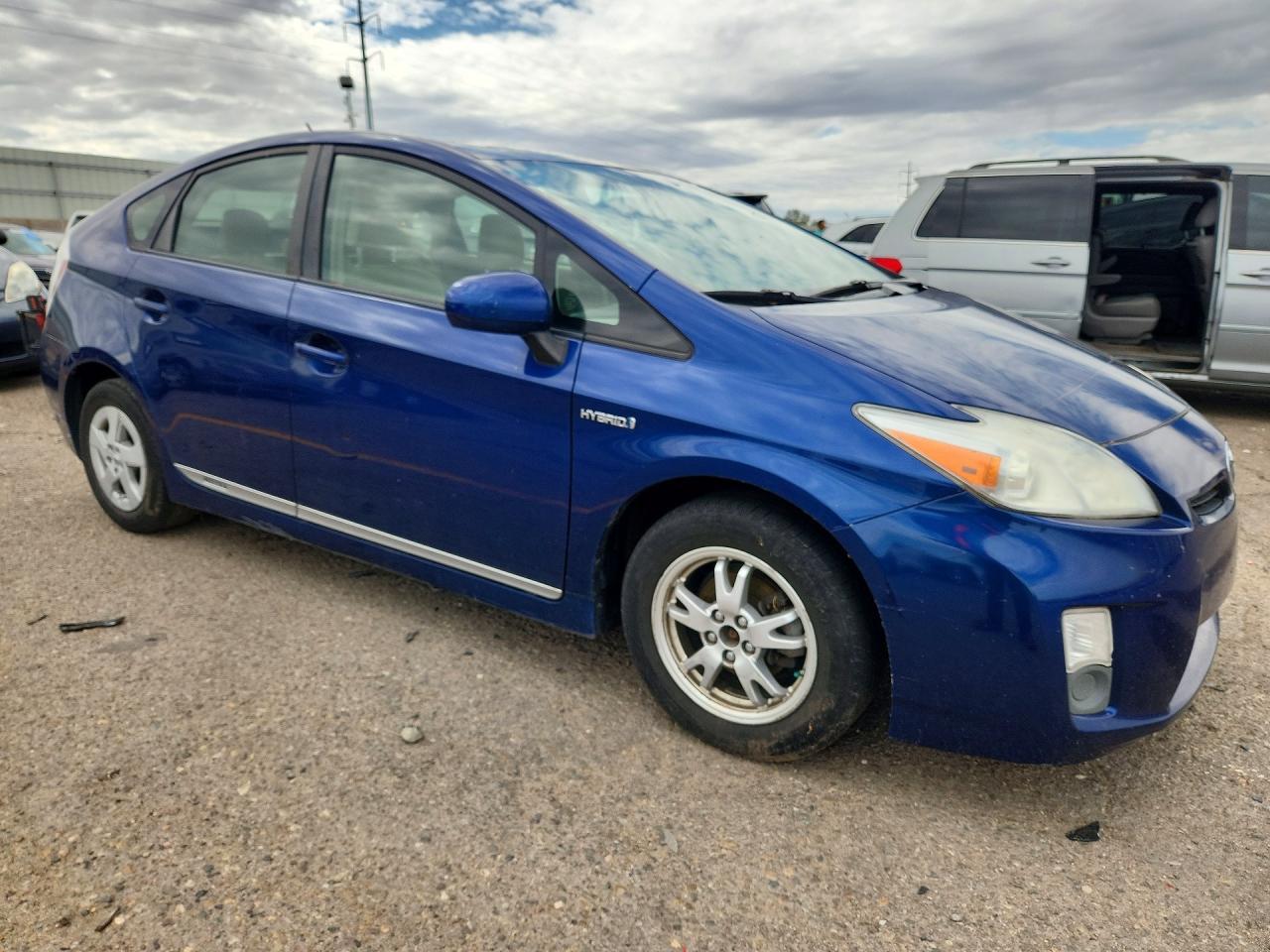 2011 Toyota Prius Two - Фото 4