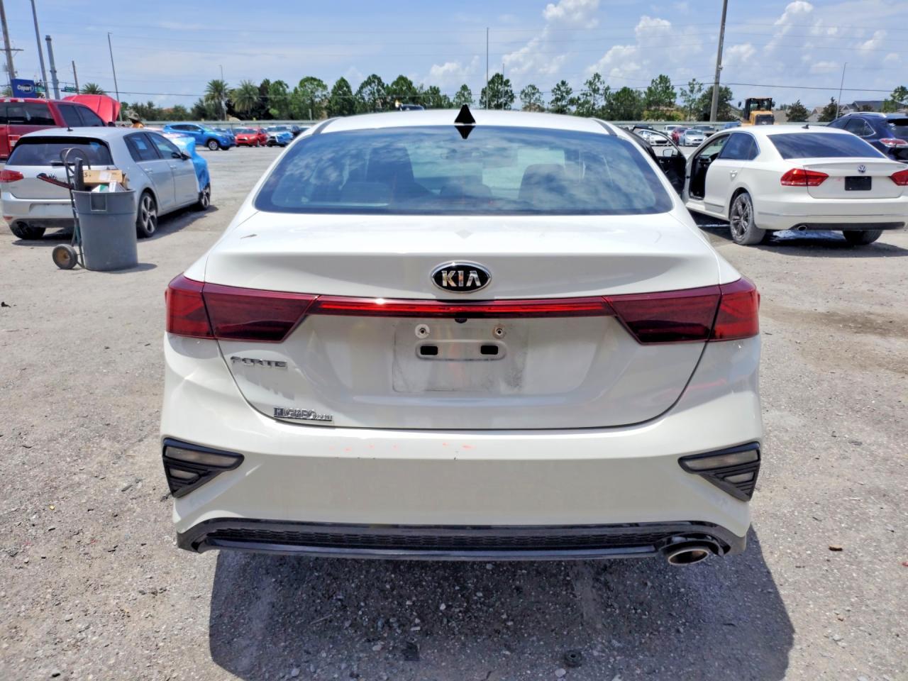 2021 Kia Forte Lxs - Фото 6