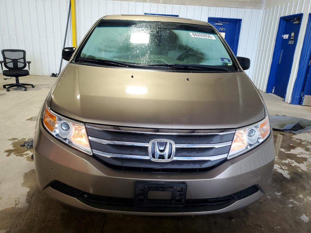 2011 Honda Odyssey Exl - Image 5