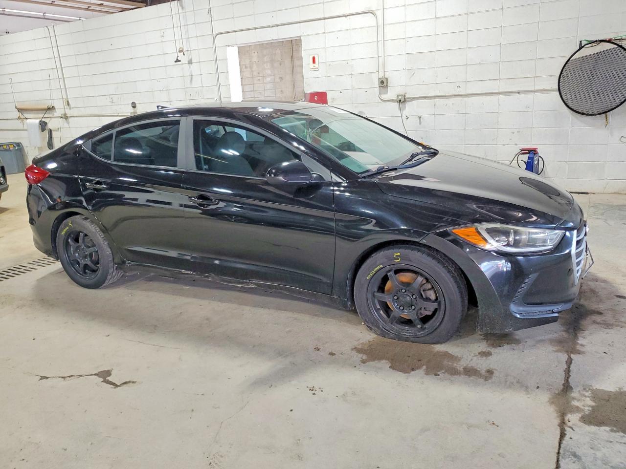 2017 Hyundai Elantra Se - Фото 4