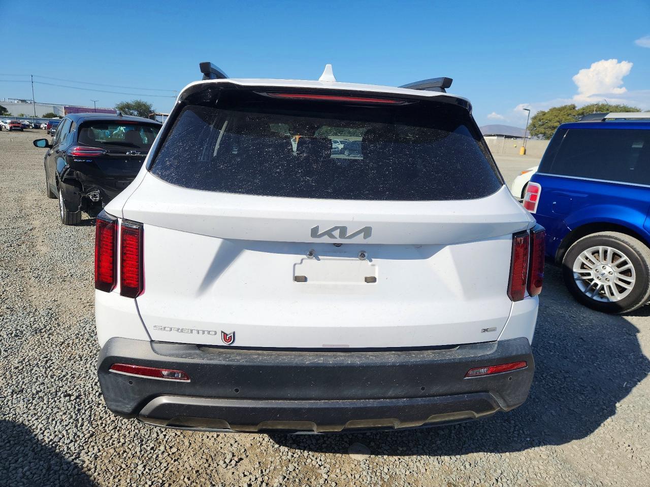 2023 Kia Sorento S - Фото 6