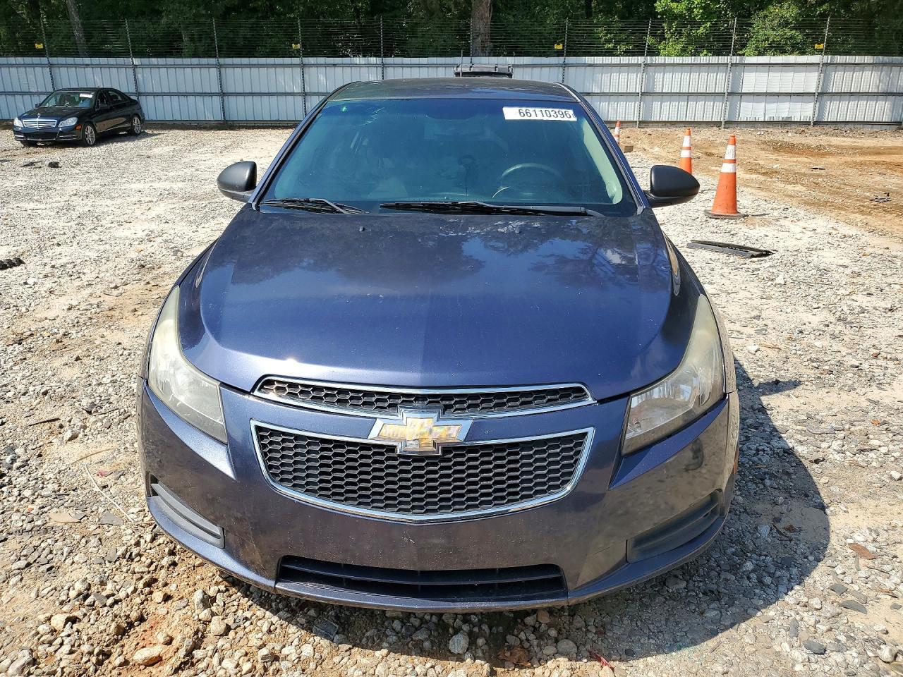 2014 Chevrolet Cruze Ls - Image 5