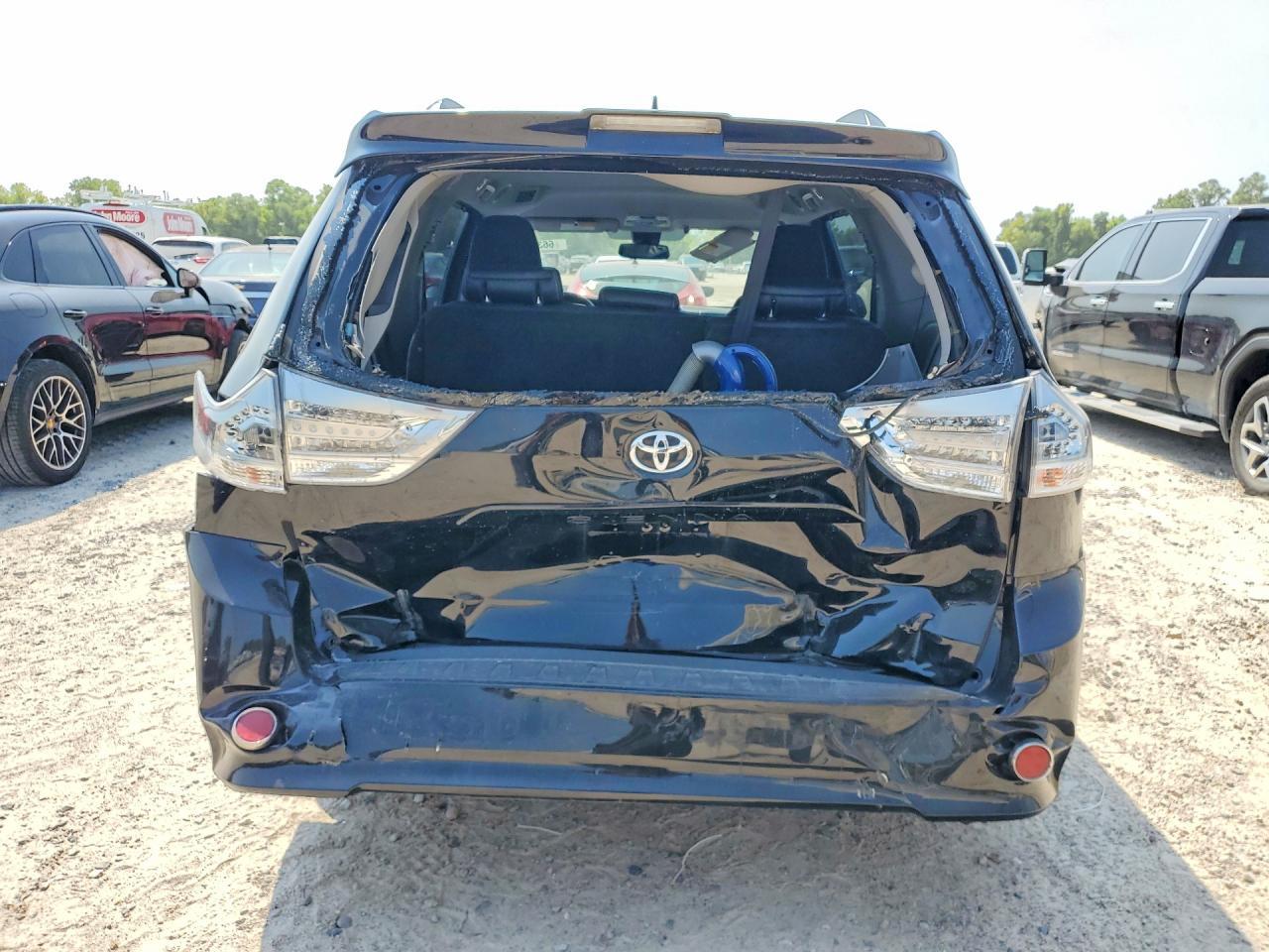 2018 Toyota Sienna Se 8-Passenger - Фото 6