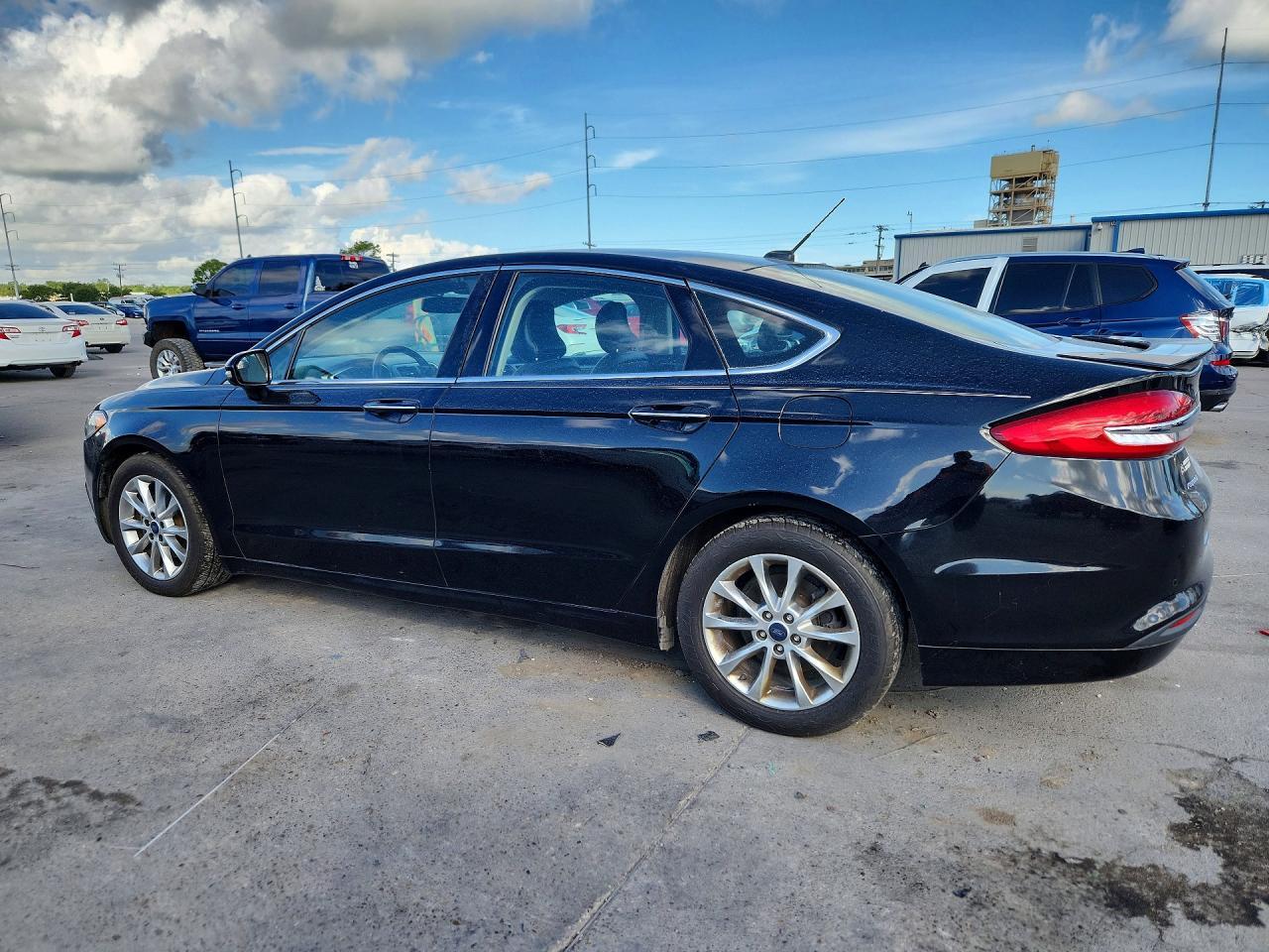 2017 Ford Fusion Se - Image 2