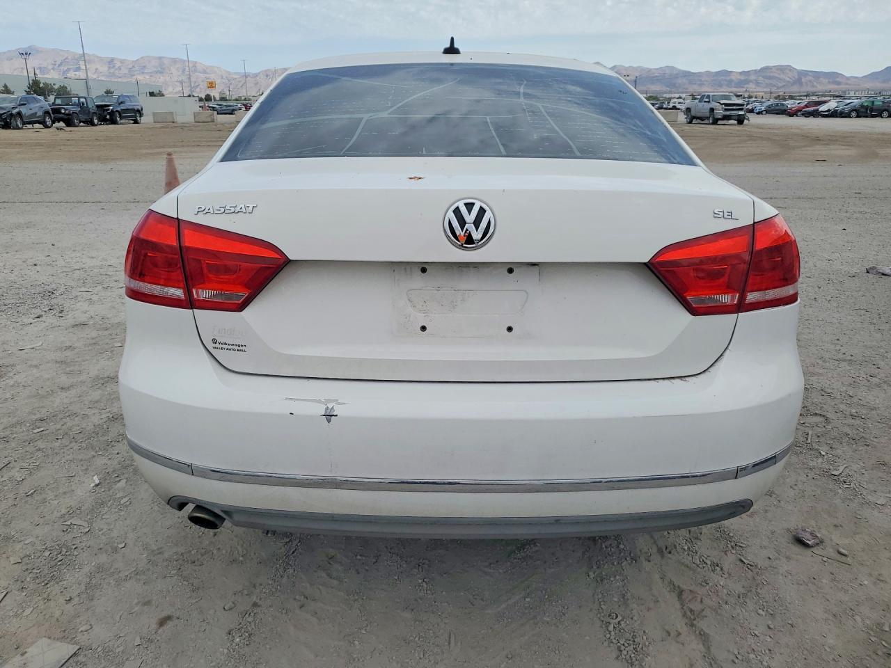 2012 Volkswagen Passat Sel - Image 6