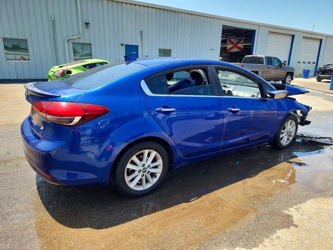 2017 Kia Forte S - Фото 3