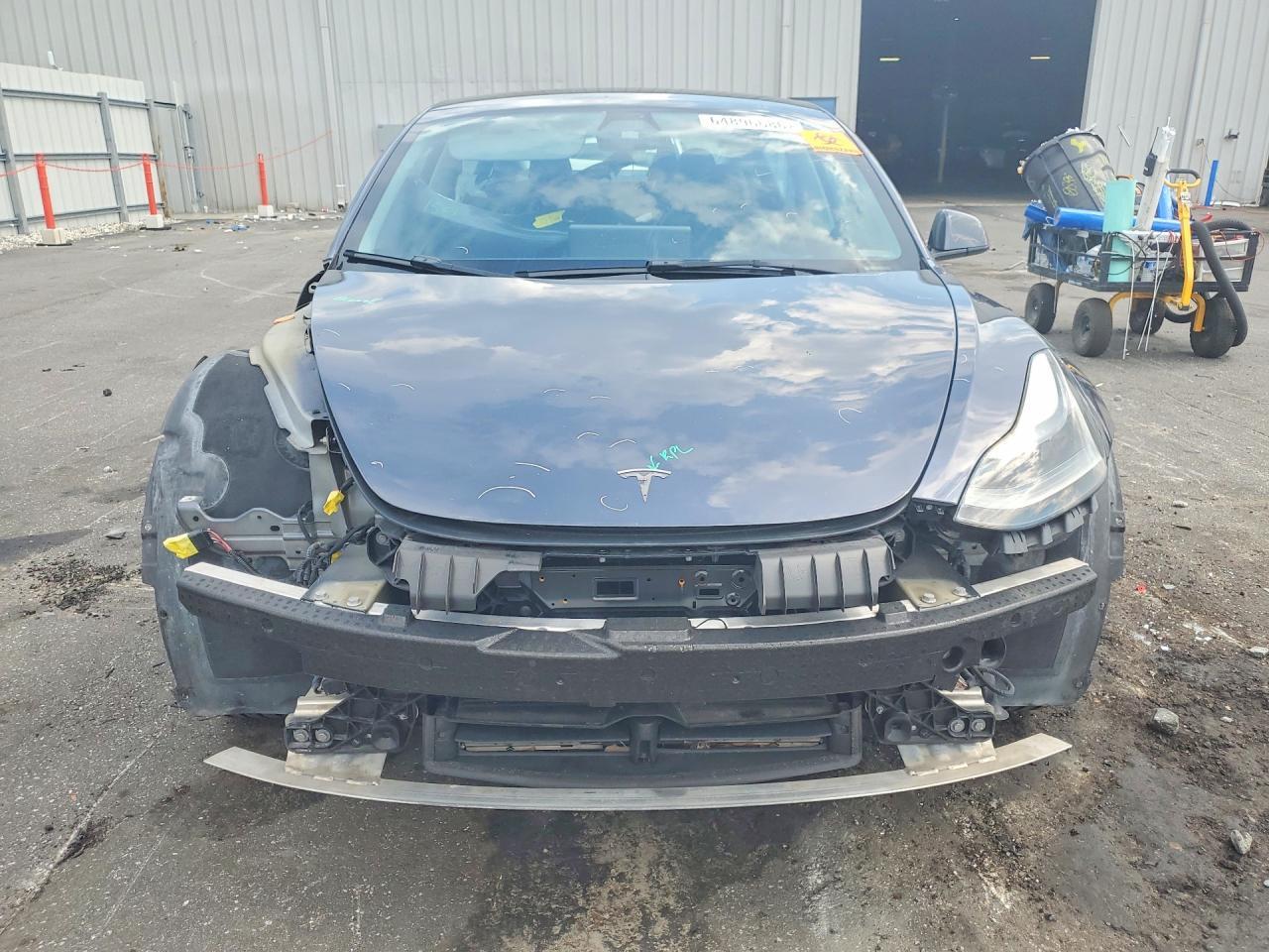 2022 Tesla Model 3 - Фото 5