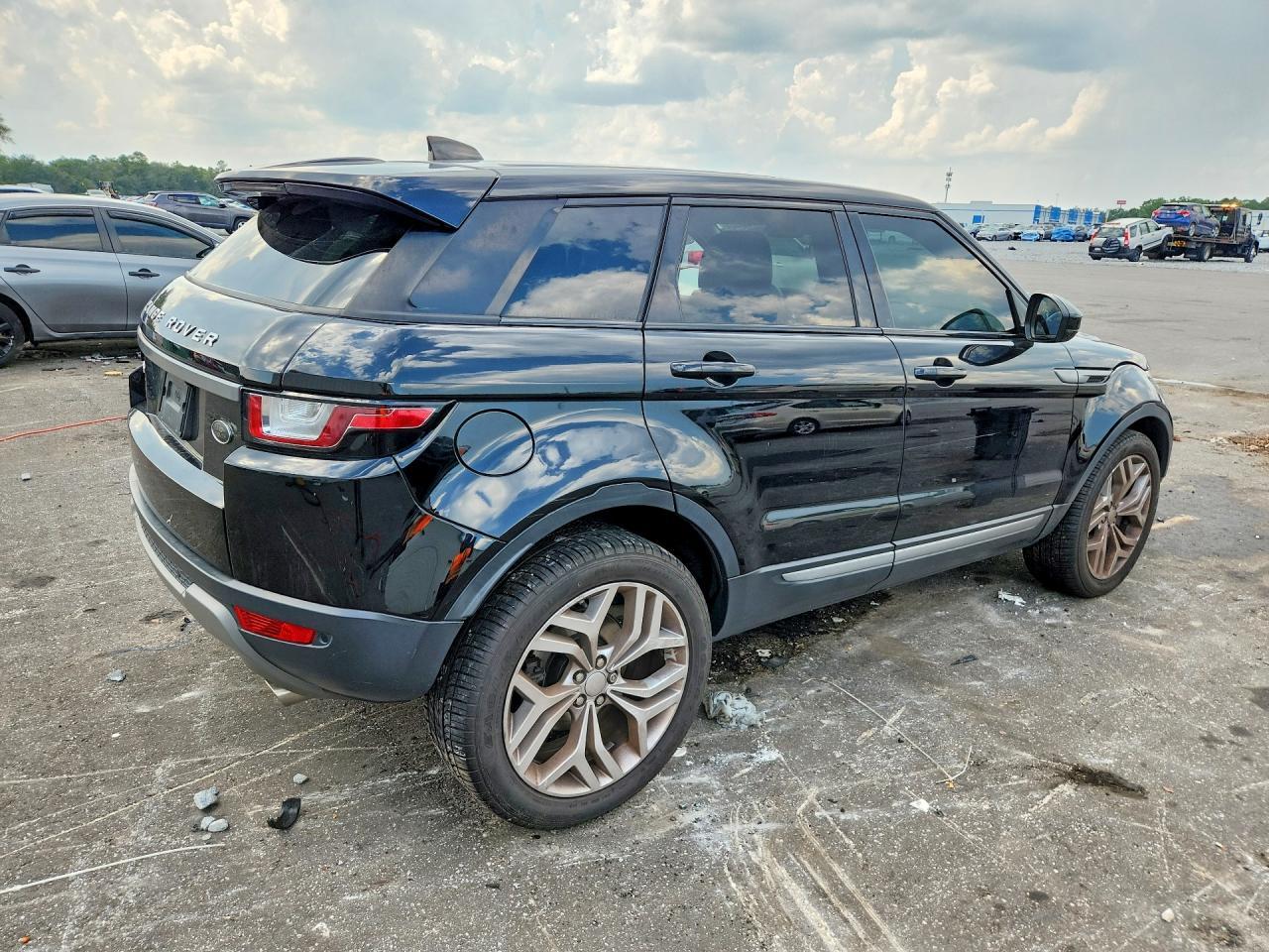 2019 Land Rover Range Rover Evoque Se - Фото 3