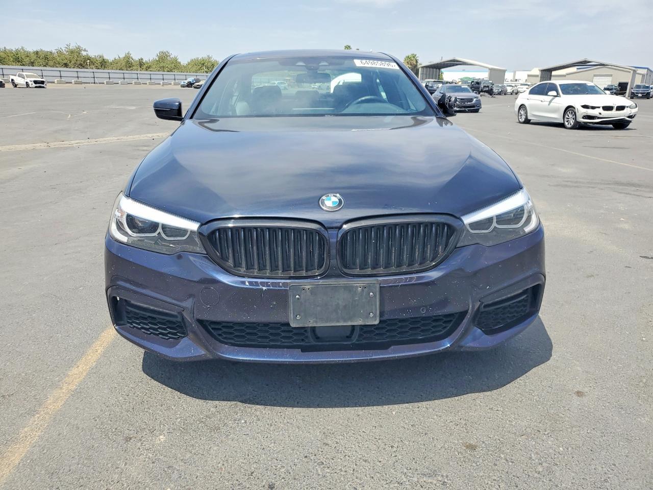 2019 BMW 530E - Фото 5