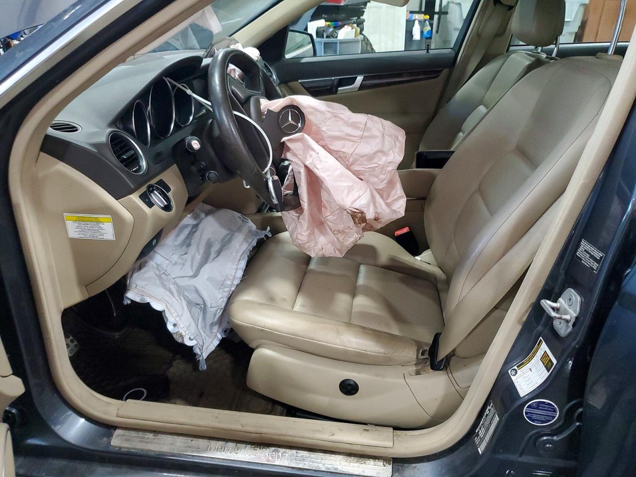 2014 Mercedes-Benz C 300 4Matic - Image 7