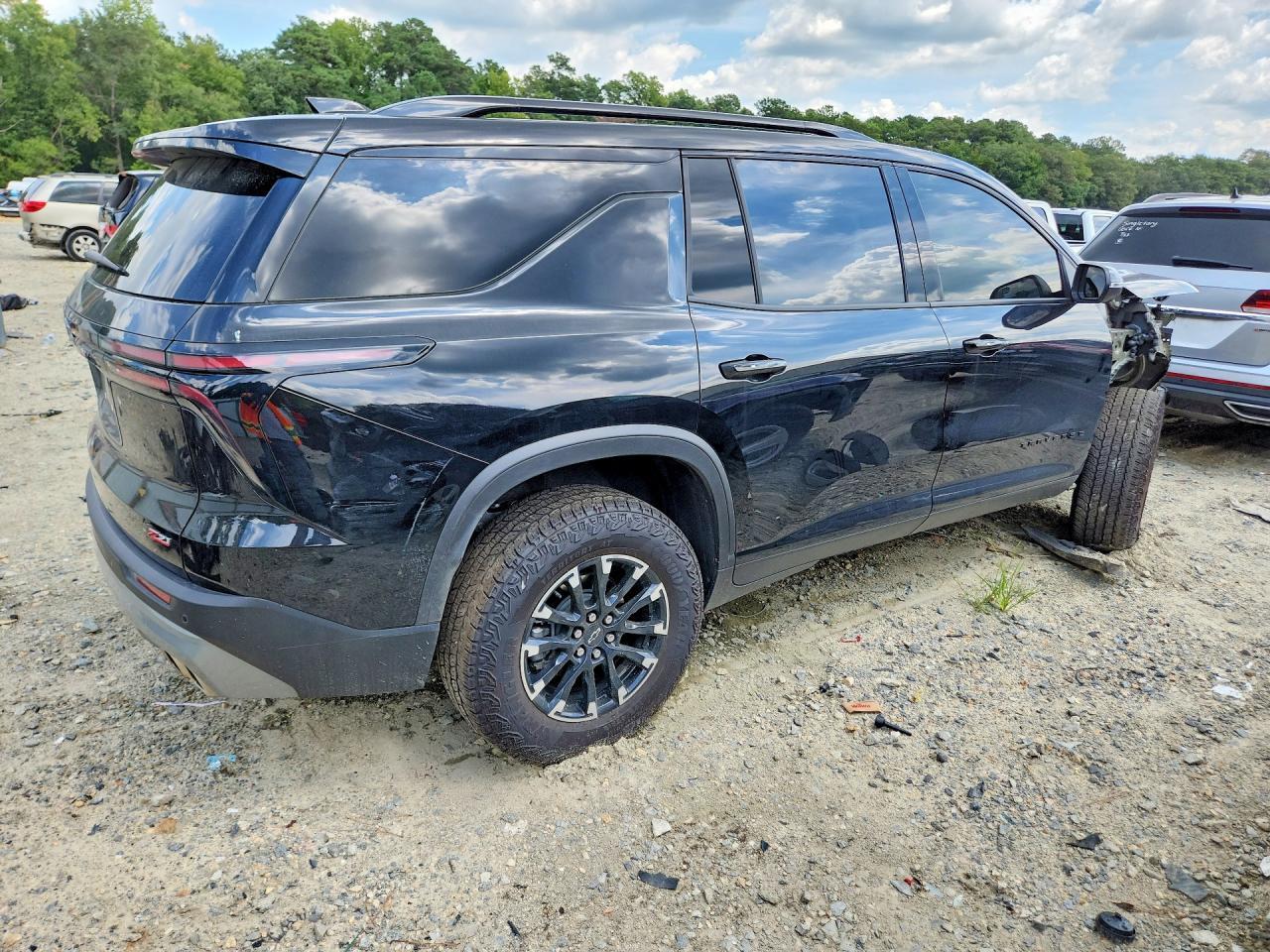 2025 Chevrolet Traverse Z71 - Фото 3