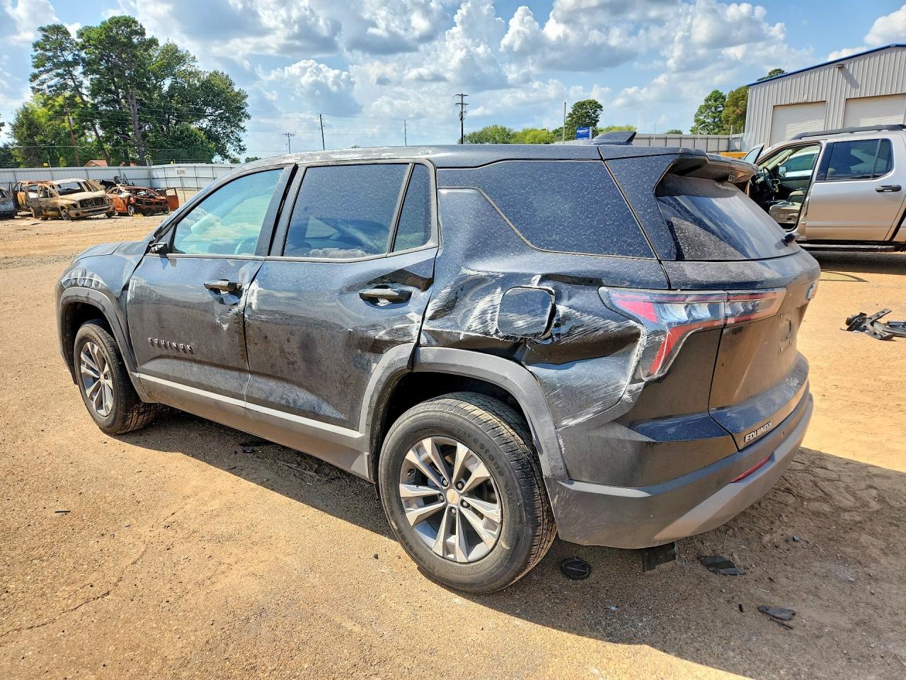 2025 Chevrolet Equinox Lt - Image 2