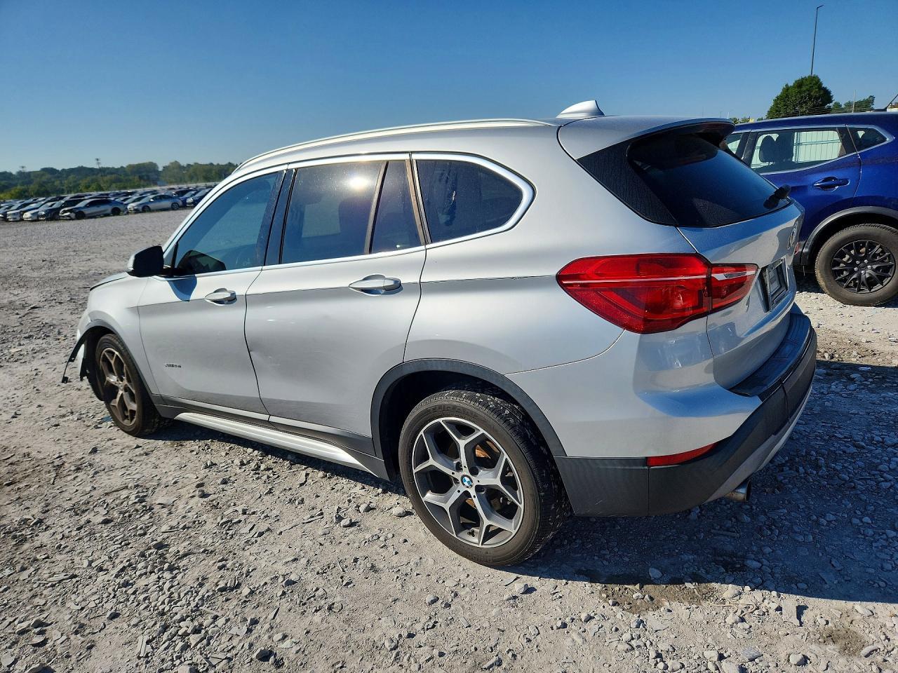 2018 BMW X1 xDrive28I - Фото 2