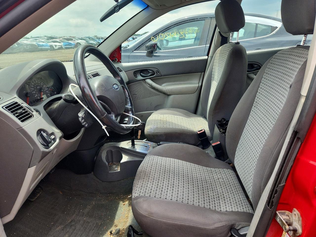 2005 Ford Focus Zx4 - Image 7