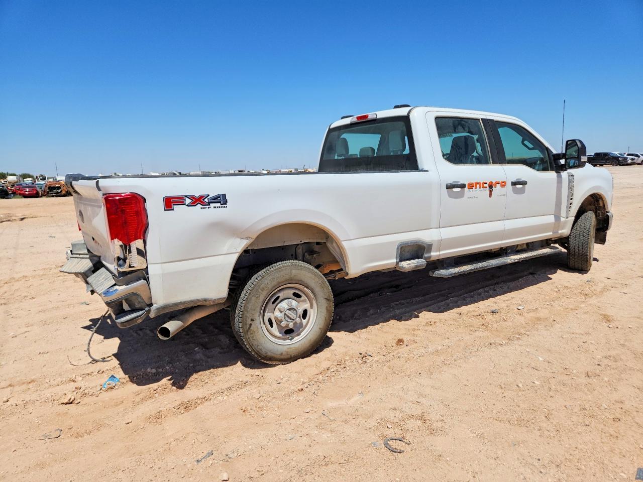 2026 Ford F250 Super Duty - Фото 3